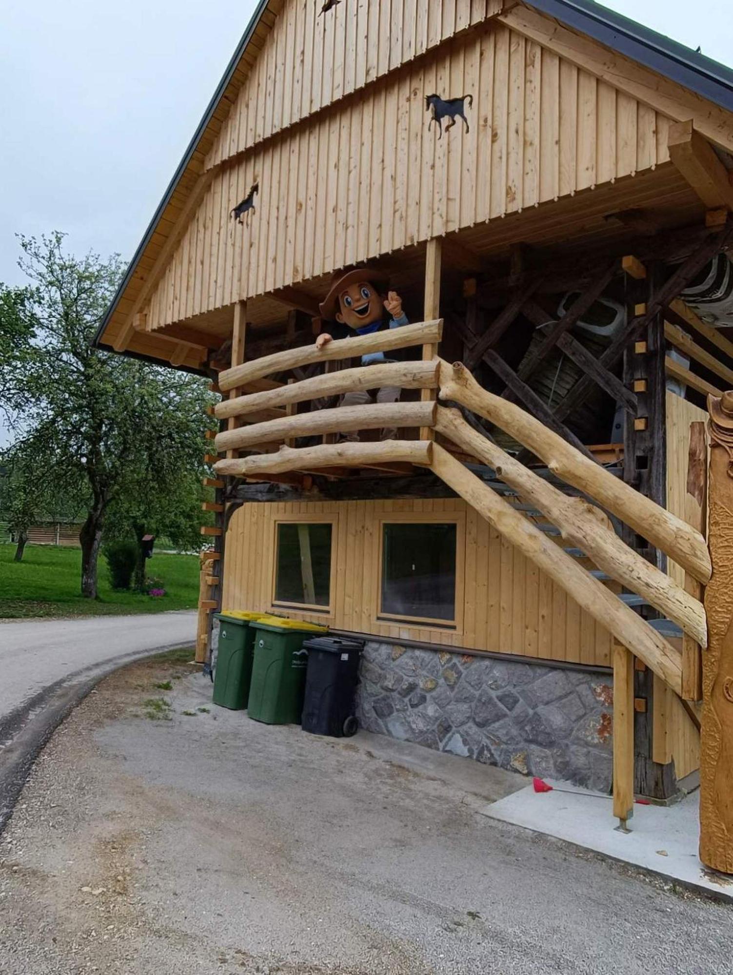 Cowboy'S Land Hotel Visnja Gora Luaran gambar