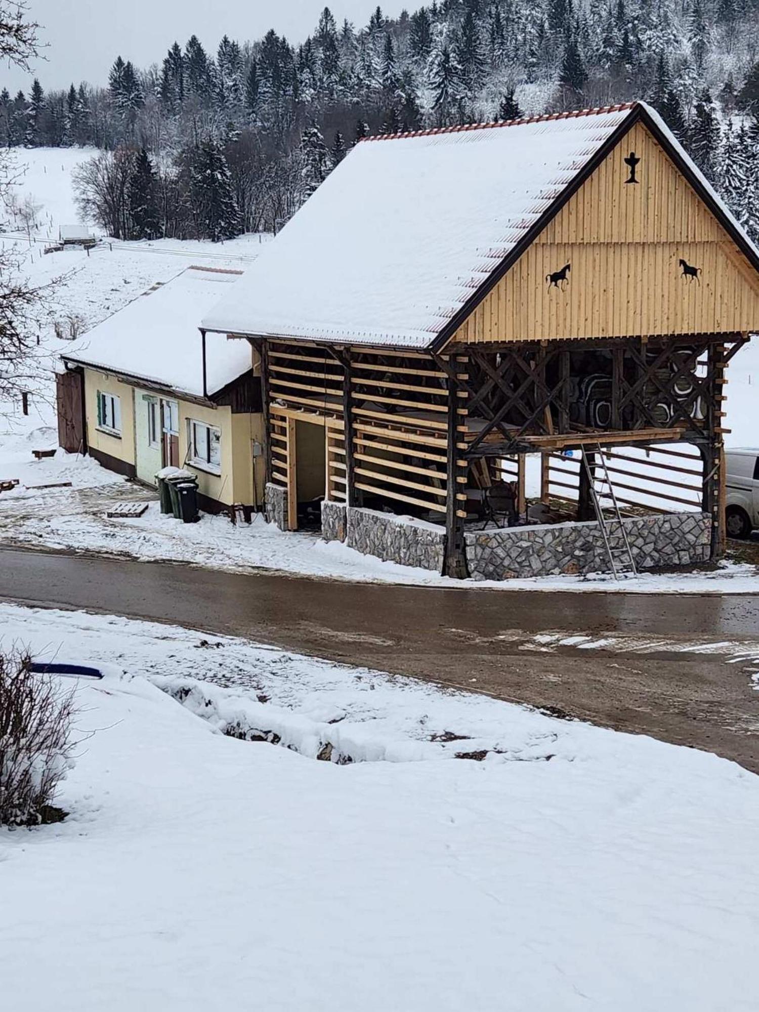 Cowboy'S Land Hotel Visnja Gora Luaran gambar