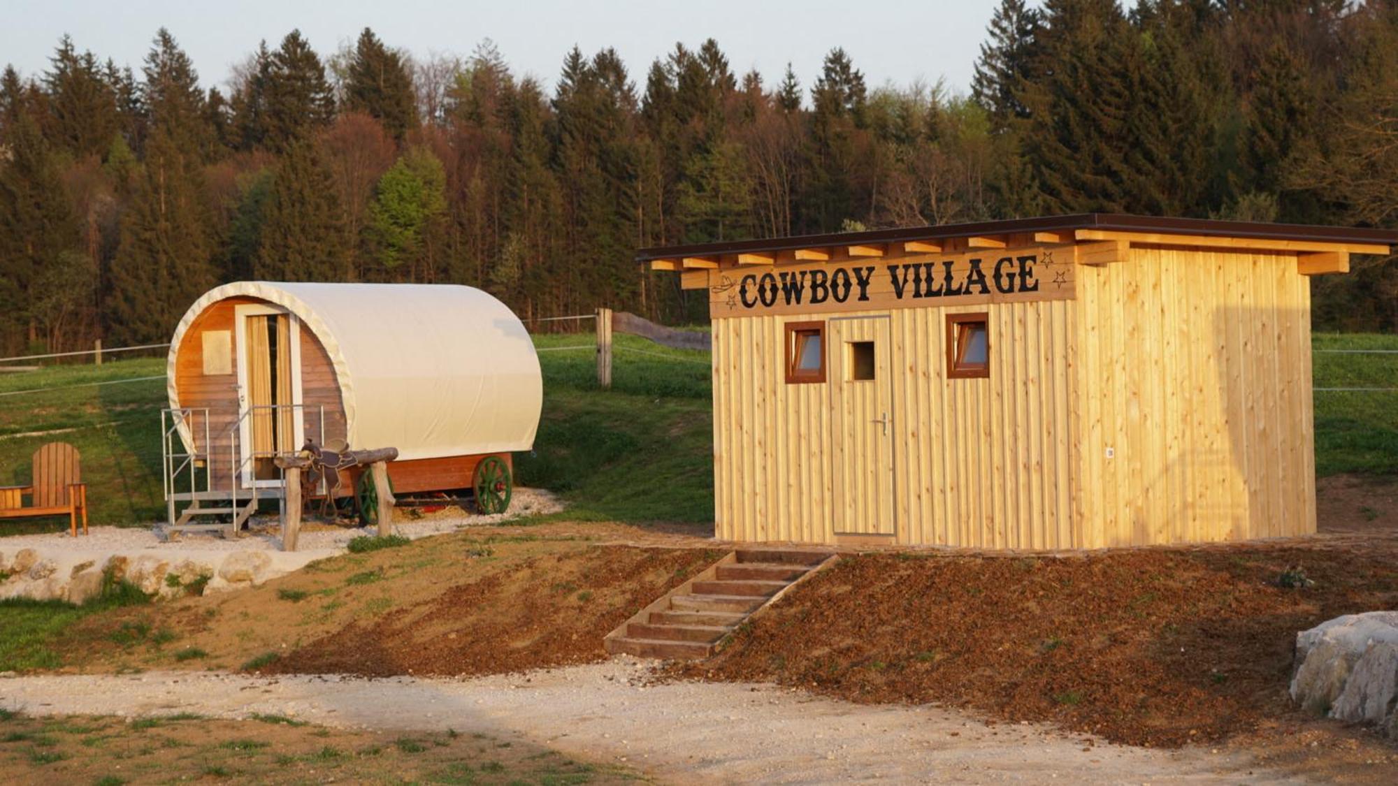 Cowboy'S Land Hotel Visnja Gora Luaran gambar