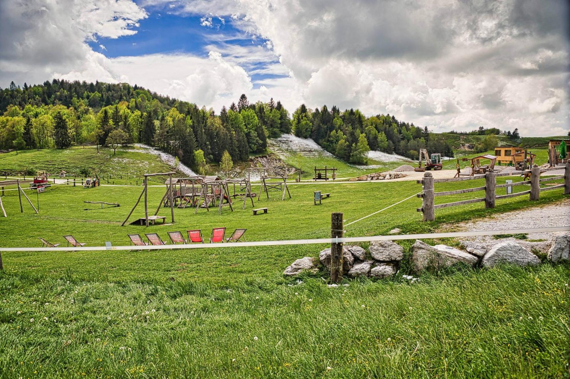 Cowboy'S Land Hotel Visnja Gora Luaran gambar