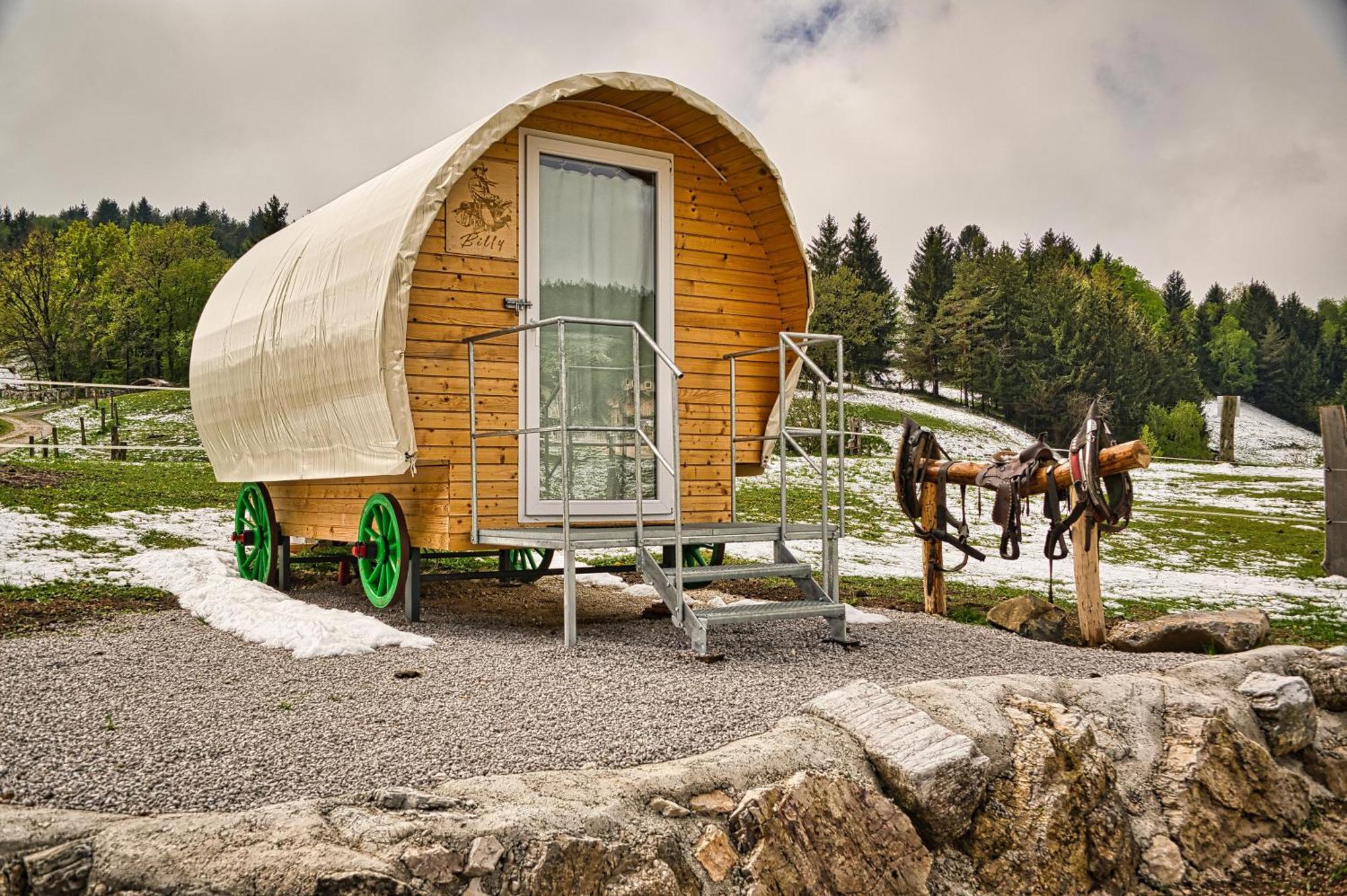 Cowboy'S Land Hotel Visnja Gora Luaran gambar