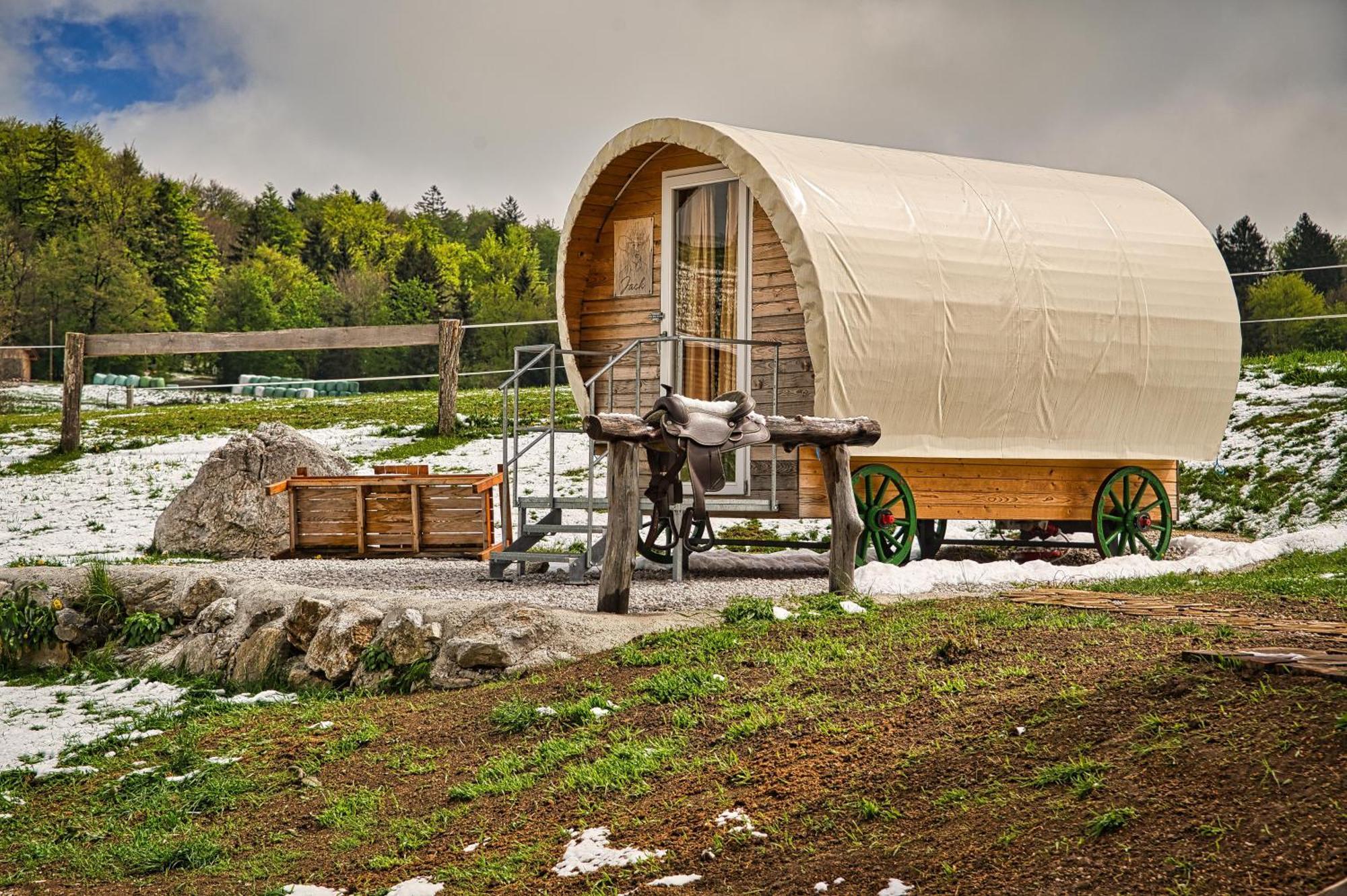 Cowboy'S Land Hotel Visnja Gora Luaran gambar