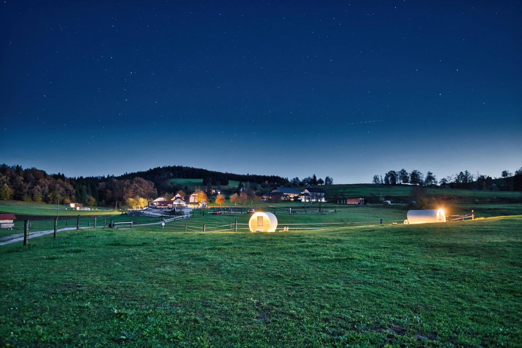 Cowboy'S Land Hotel Visnja Gora Luaran gambar